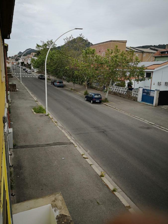 Apartamento A Casa Di Rossano E Rossella Carbonia Exterior foto